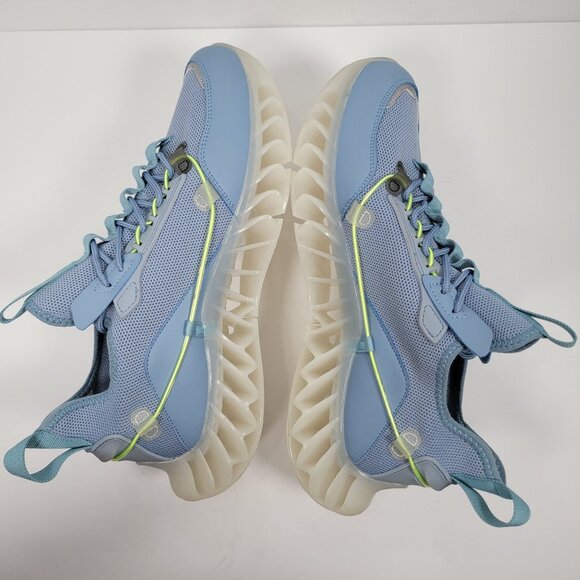 Athletic_Shoes